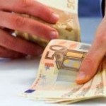 Επίδομα ελάχιστου εισοδήματος: Ποιοι θα πάρουν έως 370 € από τους δήμους