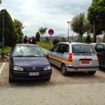 Υπάλληλοι του (βοήθεια στο σπιτι) καλουνε την τροχαία να αφαιρεί πινακίδες απο αλλα αυτοκίνητα για να παρκάρουν παράνομα τα δικά τους