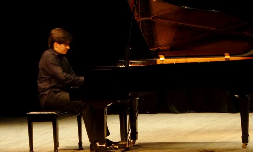 karagiannis-george-piano15.JPG