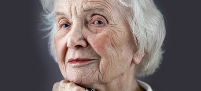 oldwoman10-660.jpg