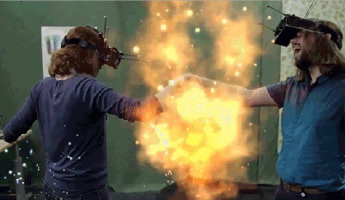 virtual-reality-microsoft-comradre-hololens.jpg