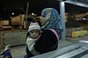 prosfyges-peiraias-sooc.jpg