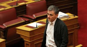 tsakalotos-vouli.jpg