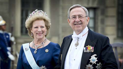 Græske dronning Anne-Marie og kong Konstantin til Victorias bryllup