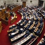 Με συγκρούσεις ψηφίζεται το πολυνομoσχέδιο – LIVE η συζήτηση στη Βουλή