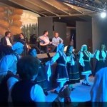 Η εμφάνιση των χορευτικών Ποριάς και Νεστορίου στα ΚΘ’ Πάτρια στην Ράχη Πιερίας (βίντεο)