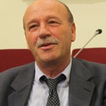 Πρόεδρος ΟΑΕΕ: «Οποιος δεν μπορεί να πληρώνει εισφορές να πάει στη Βουλγαρία»