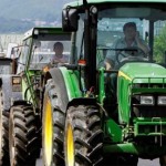 Κινητοποίηση αγροτών στα Χανιά – Κατεβάζουν τα τρακτέρ στην εφορία
