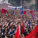 Βίντεο: Μαζικές διαδηλώσεις στην Αλβανία για την παραίτηση του Έντι Ράμα