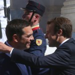 Μακρόν σε Τσίπρα: Μετά τις τεράστιες προσπάθειες των Ελλήνων πρέπει να μιλήσουμε για την έξοδο από την κρίση