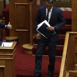 Λάσπη παντού: Οι ταγοί του Έθνους μετέτρεψαν τη Βουλή σε ένα απέραντο χοιροστάσιο