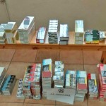 Σύλληψη 2 ημεδαπών για 26 όπλα, 29 ξιφολόγχες, 19 σπαθιά, 1034 παράνομα πακέτα τσιγάρων