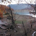 Δείτε τι αποκάλυψε η πτώση της στάθμης της τεχνητής λίμνης του Γέρμα
