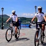 Θετικές οι πρώτες εντυπώσεις του θεσμού της αστυνόμευσης με ποδήλατα στην Καστοριά – Δείτε το βίντεο