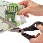 Η  ΑΑΔΕ «κουρεύει» χρέη 20 δισ. ευρώ από μεγαλοοφειλέτες!
