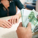 Αναδρομικά: Έρχονται για 250.000 δημόσιους υπαλλήλους – Τι πρέπει να γνωρίζετε