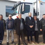Παραδόθηκαν σήμερα τα δύο απορριμματοφόρα από τον ΤΑΡ στον Δήμο Καστοριάς