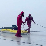 ΕΤΑΚ: Άσκηση διάσωσης θύματος στην παγωμένη λίμνη (φωτογραφίες)