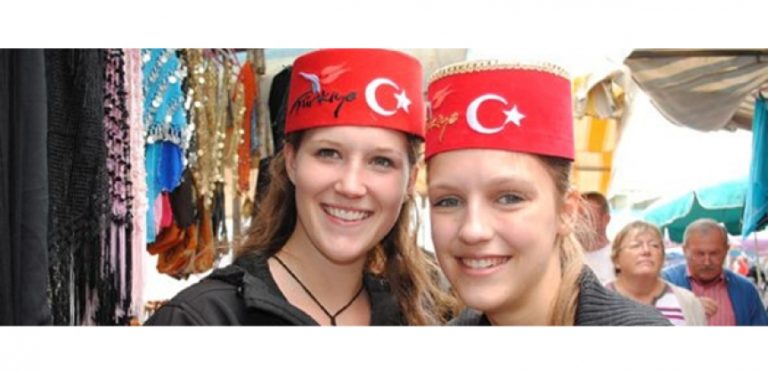 turkey-tribune-russian-tourists-prefer-turkey-for-holiday-768x372