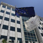 «Κοκκινίζει» το Χρηματιστήριο Αθηνών – Υποχωρεί προς τις 820 μονάδες