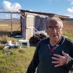Ο Γολγοθάς ενός 80χρονου στη Φλώρινα: Δεν έχει εκδοθεί η σύνταξή του και ζει σε ένα σπίτι από άχυρα