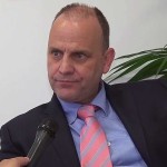 Ο Αποστόλης Τσούκας για συνθετική γούνα, ελέγχους, τριγωνικές συναλλαγές, έκθεση και την εκδήλωση στην Αθήνα