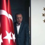 Γιατί ο Ερντογάν “συγκρατεί” τις ροές στο Αιγαίο; Γιατί τη Δευτέρα πάει Βρυξέλλες