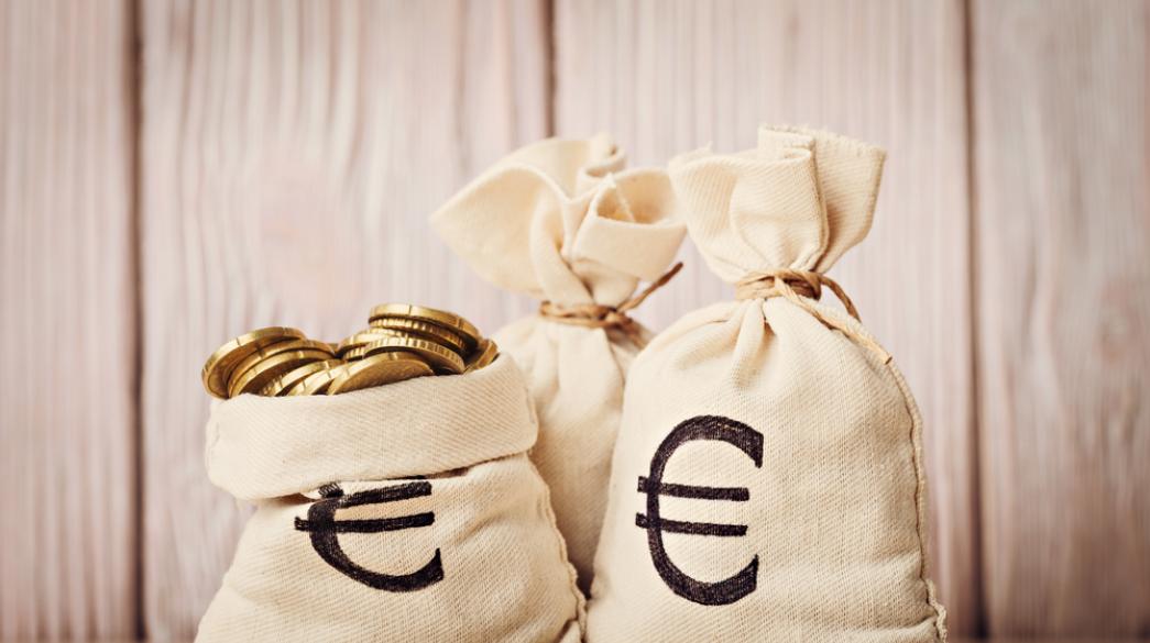 businessdaily -euro - money - xrimata