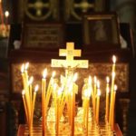 Εκκλησίες ανοικτές μόνο Χριστούγεννα και Φώτα και με 9 πιστούς – Όχι αγιασμός υδάτων