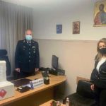Αντισηπτικά από τη Μαρία Αντωνίου σε Αστυνομία, Πυροσβεστική και ΔΕΥΑΚ (φωτογραφίες)