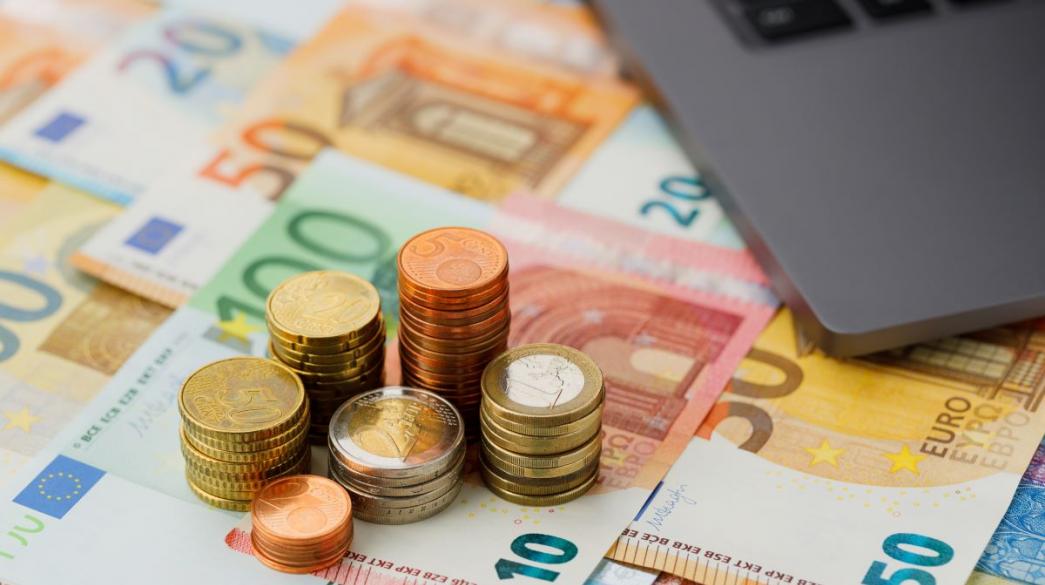 businessdaily-cash-money-euro_1