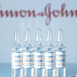 Johnson & Johnson: Το Βέλγιο σταματά τη χρήση του εμβολίου για τους κάτω των 41