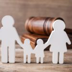 Το νέο οικογενειακό δίκαιο. Τί αλλάζει για τα παιδιά των χωρισμένων γονιών – Κατατέθηκε το νομοσχέδιο