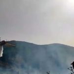 Βίντεο από την πυρκαγιά στο Μακροχώρι και τις ρίψεις του καναντέρ