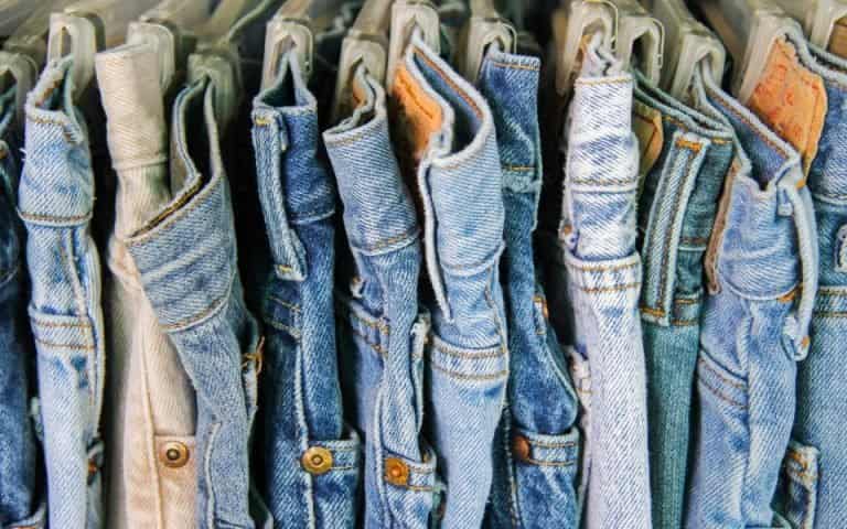 clothes_jeans_second_hand_rouxa_shutterstock-768x480