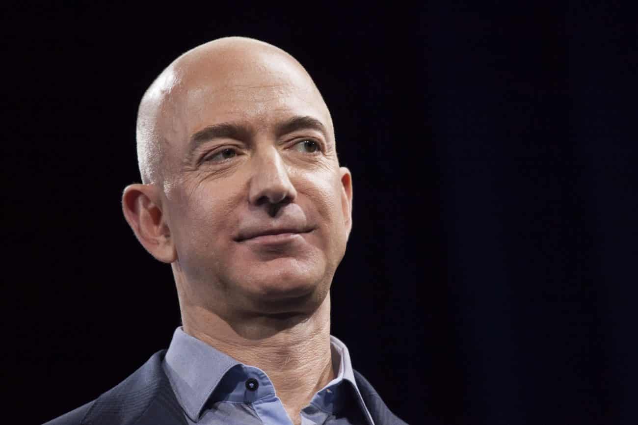 la-fi-tn-jeff-bezos-amazon-20150817-1300x866