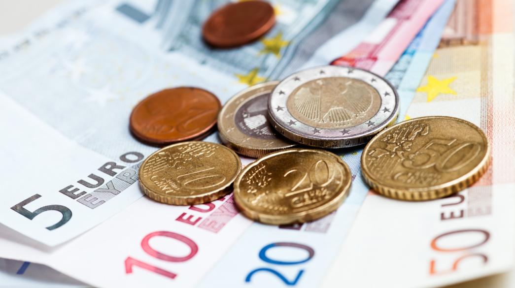businessdaily-xrima-lefta-money-euro-evro-cash