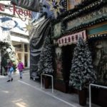 Εορταστικό ωράριο Χριστουγέννων 2021: Πώς θα λειτουργήσουν τα καταστήματα – Ποιες Κυριακές θα είναι ανοιχτά