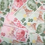 «Μάχη» στην αγορά συναλλάγματος – Η Τουρκία παρεμβαίνει για να εμποδίσει την κατρακύλα της λίρας