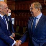 Δένδιας Λαβρόφ: Για «μεγάλης σημασίας συνάντηση», μίλησαν οι δύο άνδρες