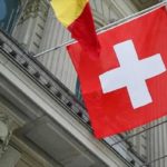 Η Ελβετία εγκαταλείπει δύο αιώνες ουδετερότητας και υιοθετεί τις κυρώσεις της ΕΕ στη Ρωσία