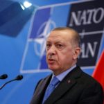 Ερντογάν μαινόμενος: «Η Ελλάδα χρωστάει 400 δισ. στη Δύση και της δίνουν όπλα»