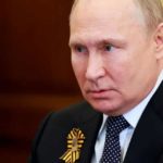 “Παρανοϊκός δικτάτορας”: Ρώσοι δημοσιογράφοι γέμισαν με αντιπολεμικά άρθρα, σάιτ υπέρ του Κρεμλίνου