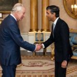 Ρίσι Σούνακ: O βασιλιάς Κάρολος έδωσε την εντολή σχηματισμού κυβέρνησης – Δείτε live