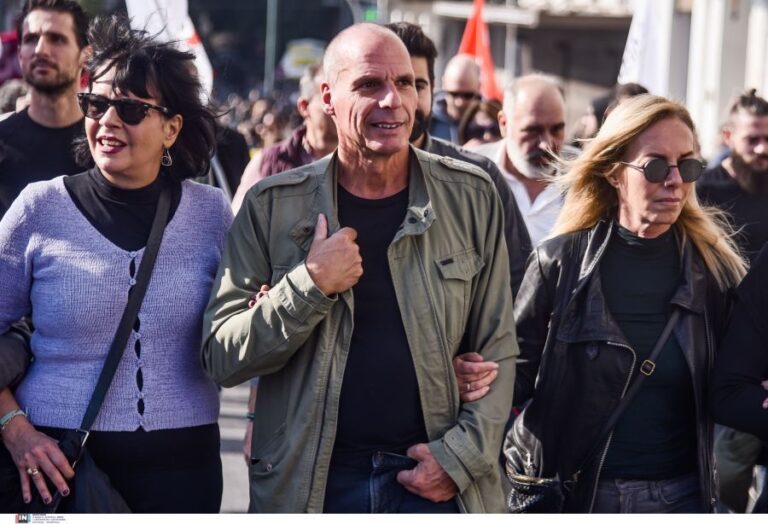 varoufakis-768x524