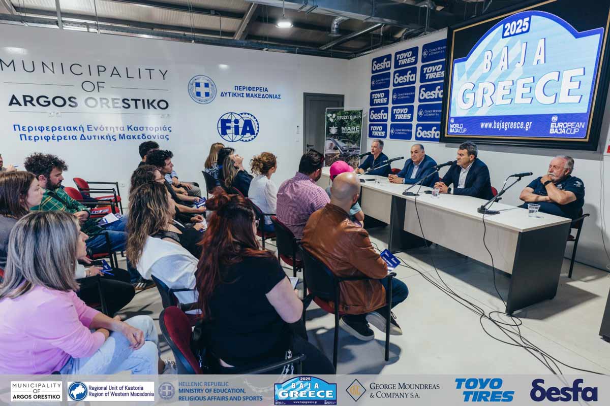 press conf 002