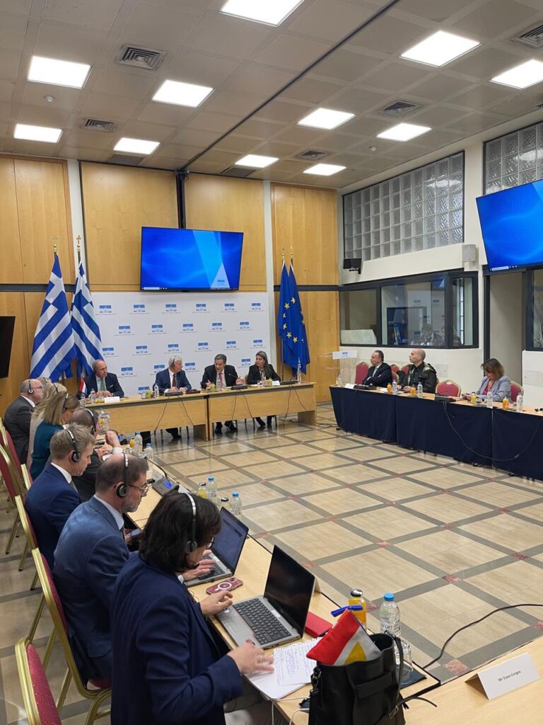 maria antoniou omada filias elladas luxembourg 3