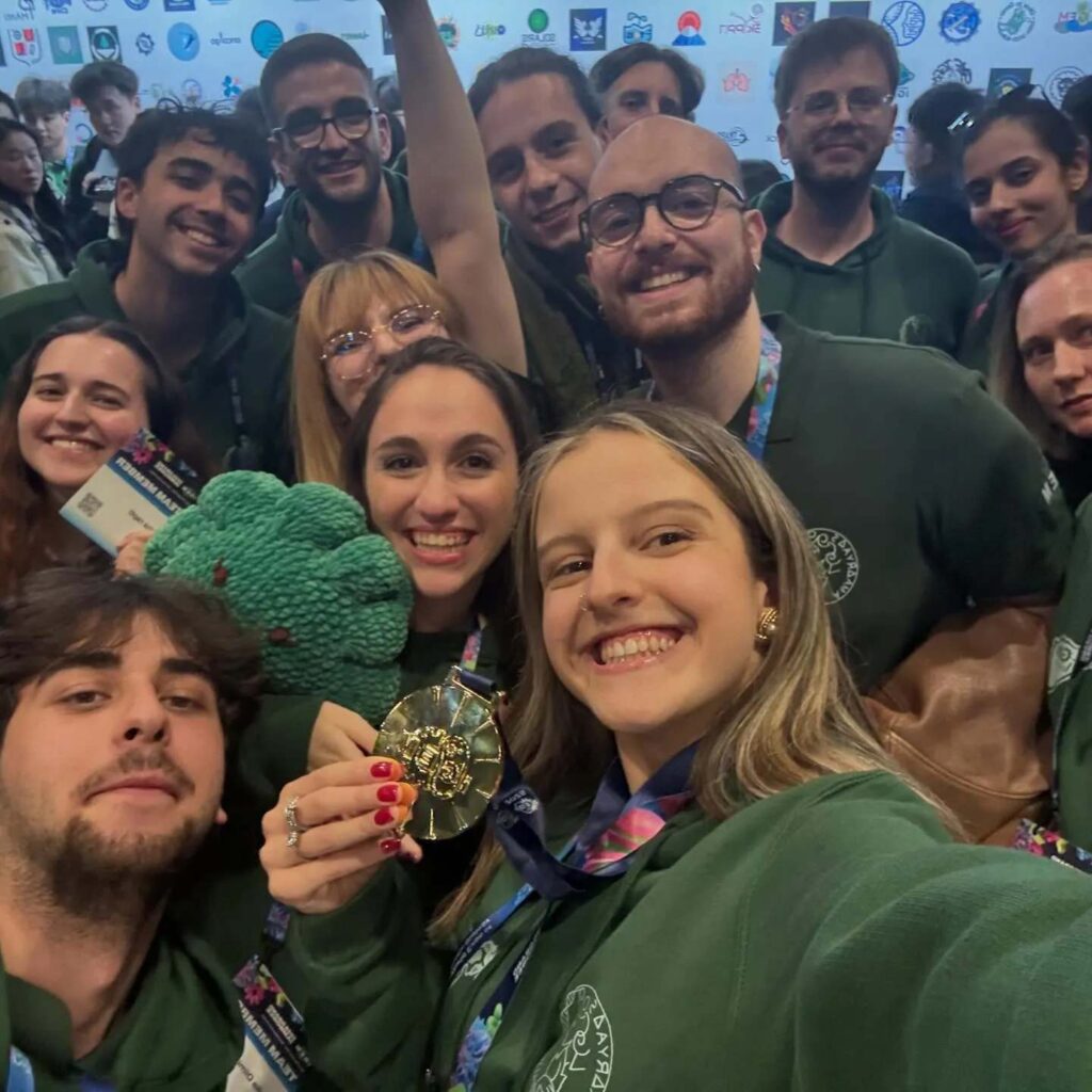 hfdghsdjkghjk3h45jkhghhhhigem1 iwebp