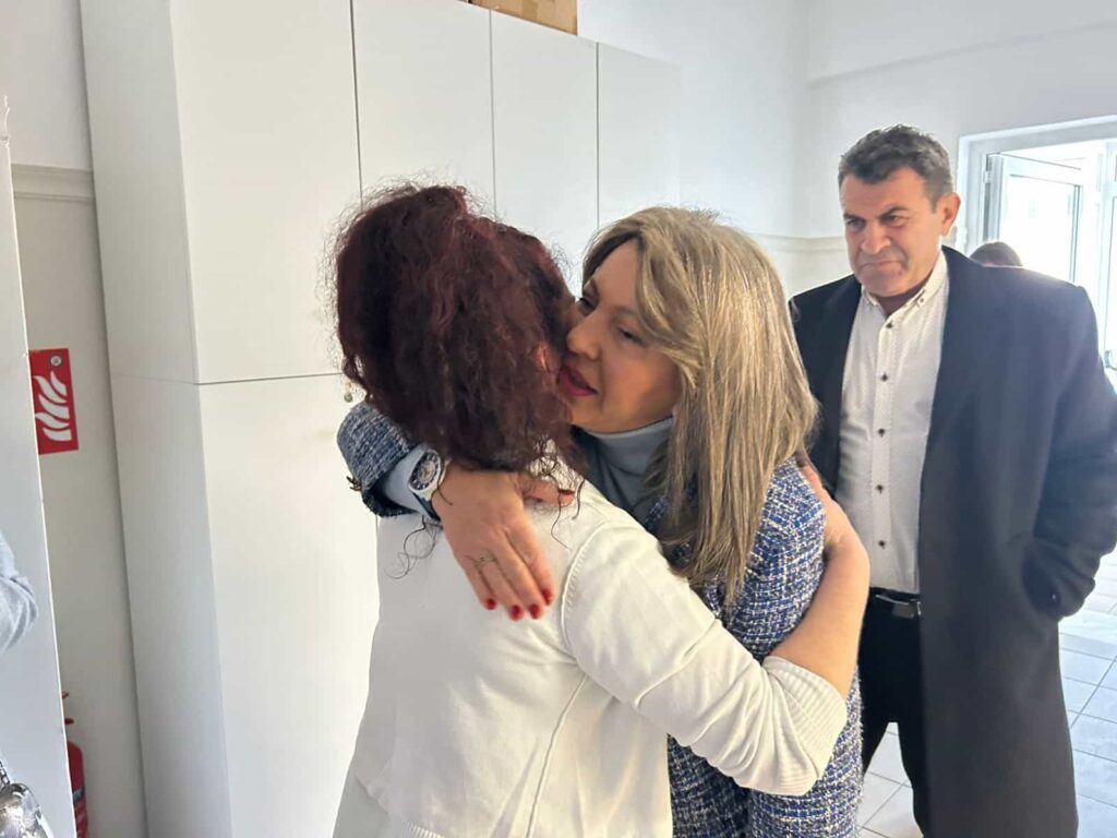 maria antoniou efches geniko nosokomeio kastorias 12