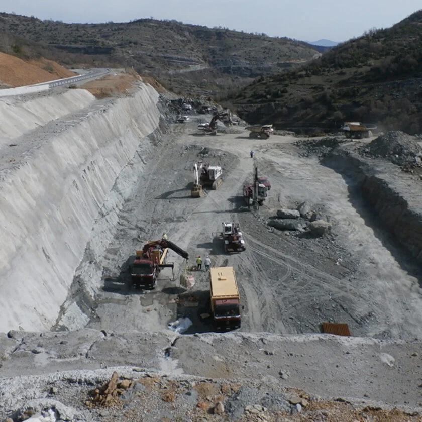 4 Εκσκαφές υπερχειλιστή οδός παράκαμψης 840x840